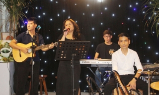 Khi quán cafe, phòng trà trở thành không gian nghệ thuật